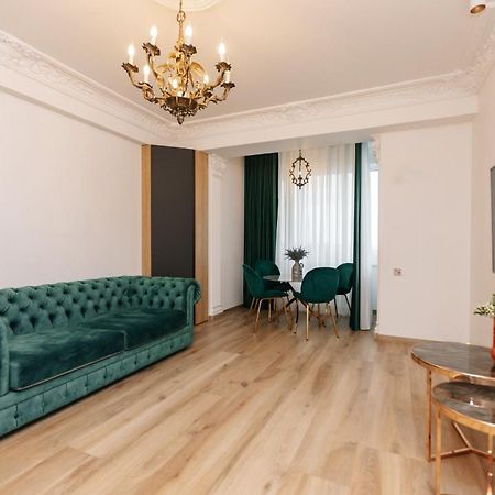 Main Street Sky House Apartments 키시나우 외부 사진