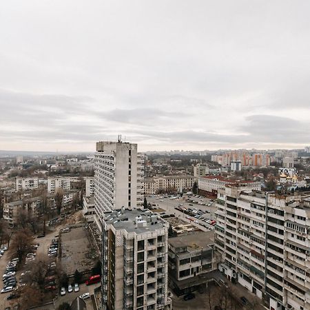 Main Street Sky House Apartments 키시나우 외부 사진