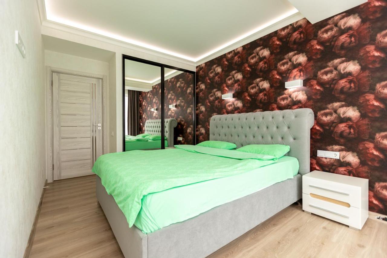Main Street Sky House Apartments 키시나우 외부 사진