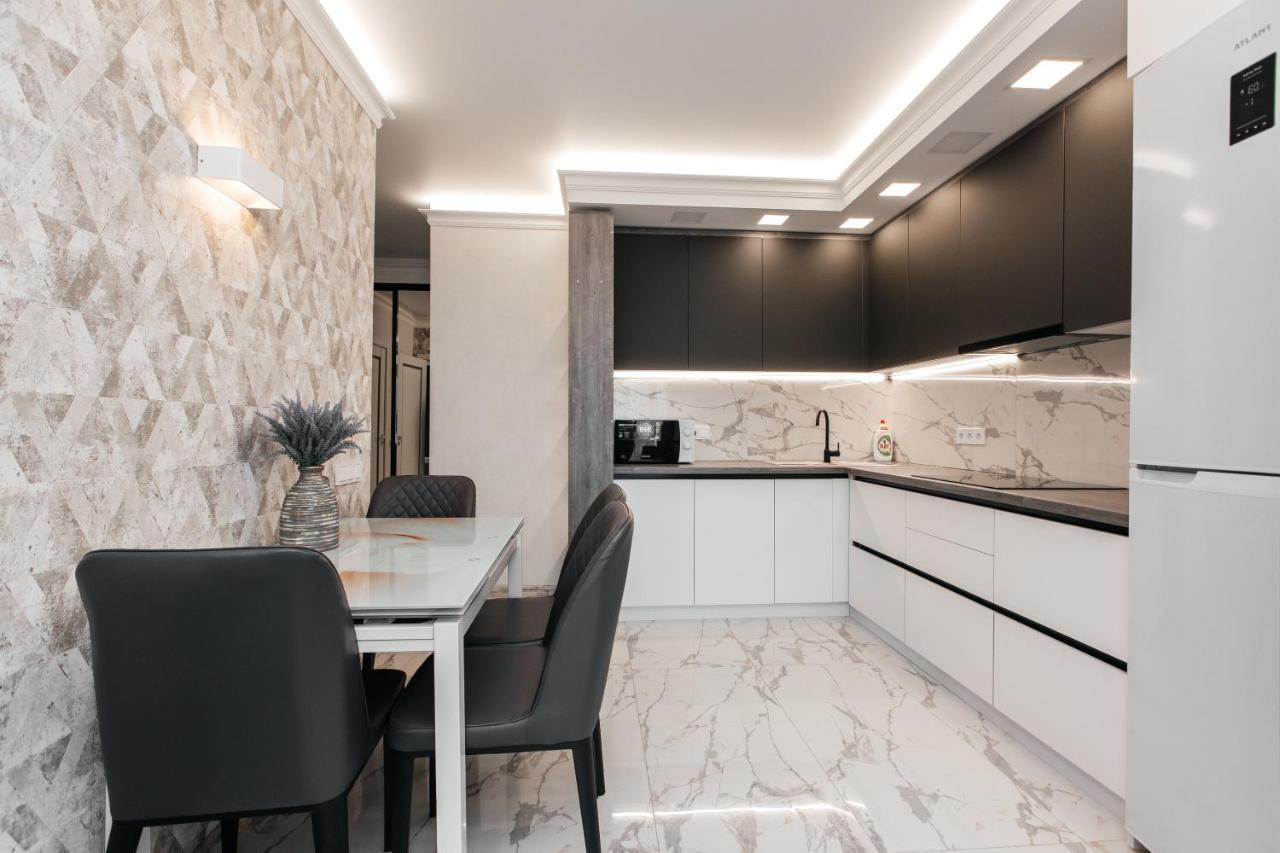 Main Street Sky House Apartments 키시나우 외부 사진