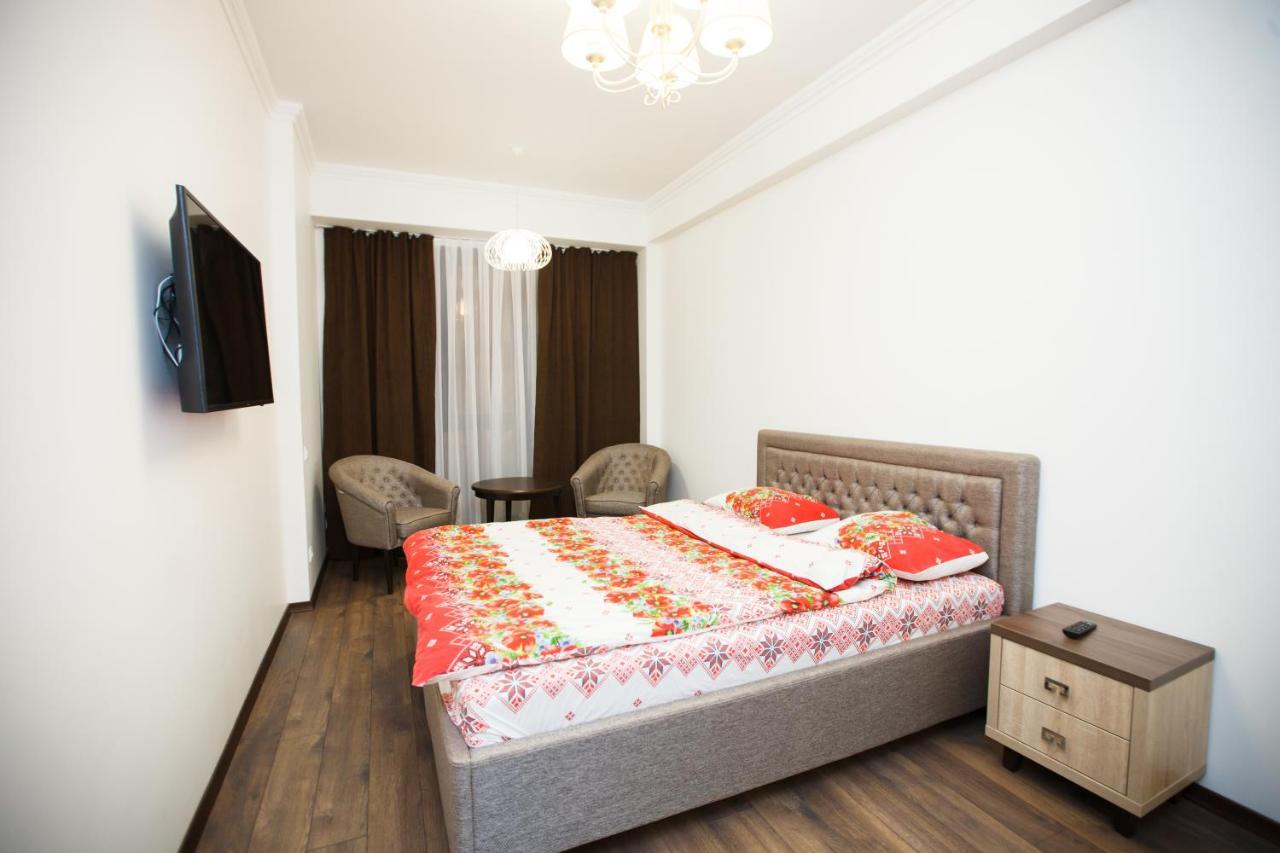Main Street Sky House Apartments 키시나우 외부 사진