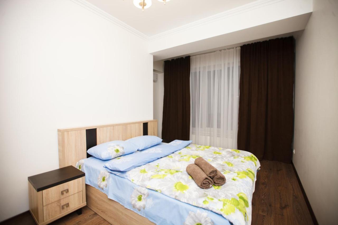 Main Street Sky House Apartments 키시나우 외부 사진