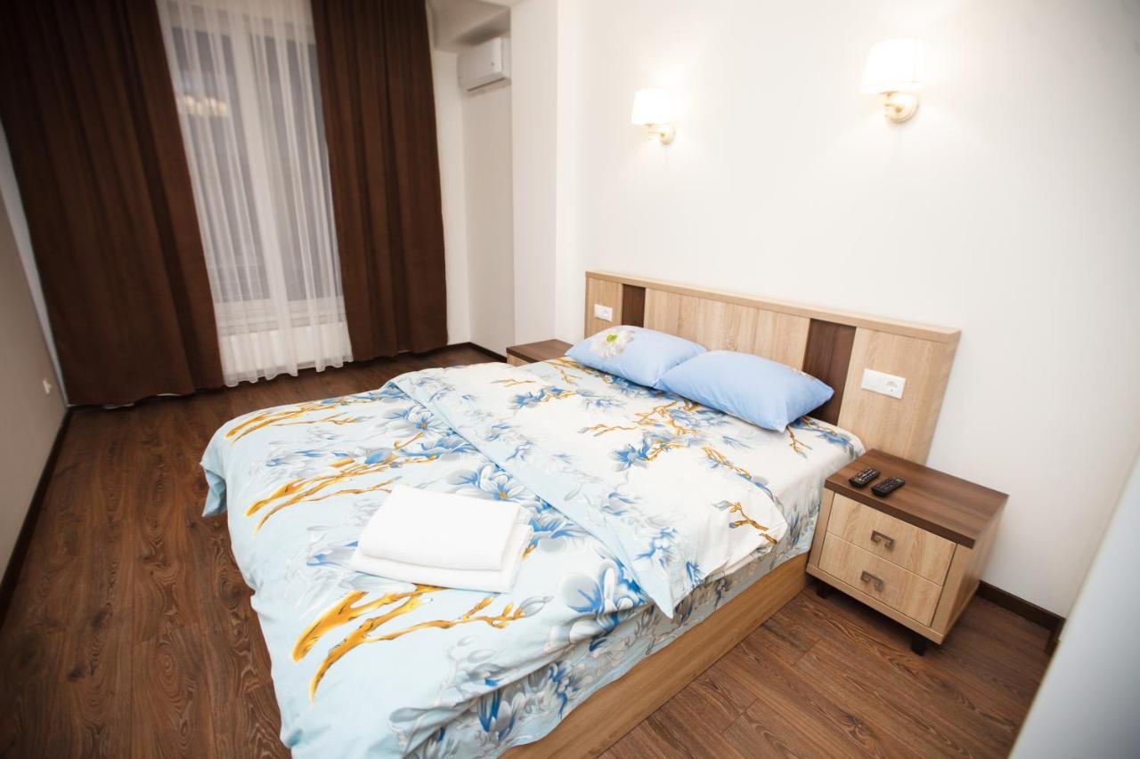 Main Street Sky House Apartments 키시나우 외부 사진