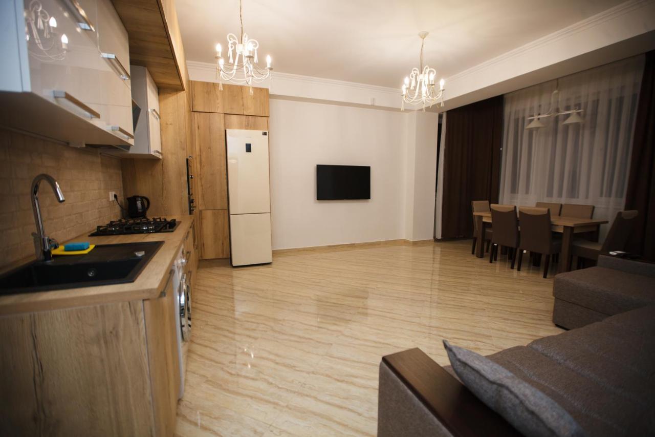 Main Street Sky House Apartments 키시나우 외부 사진