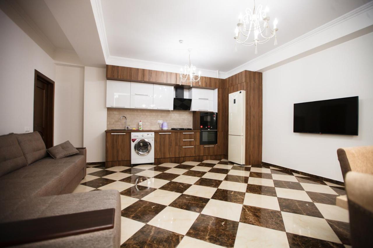 Main Street Sky House Apartments 키시나우 외부 사진