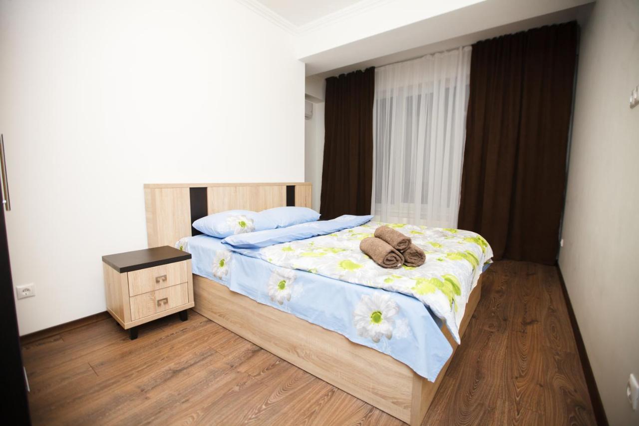 Main Street Sky House Apartments 키시나우 외부 사진