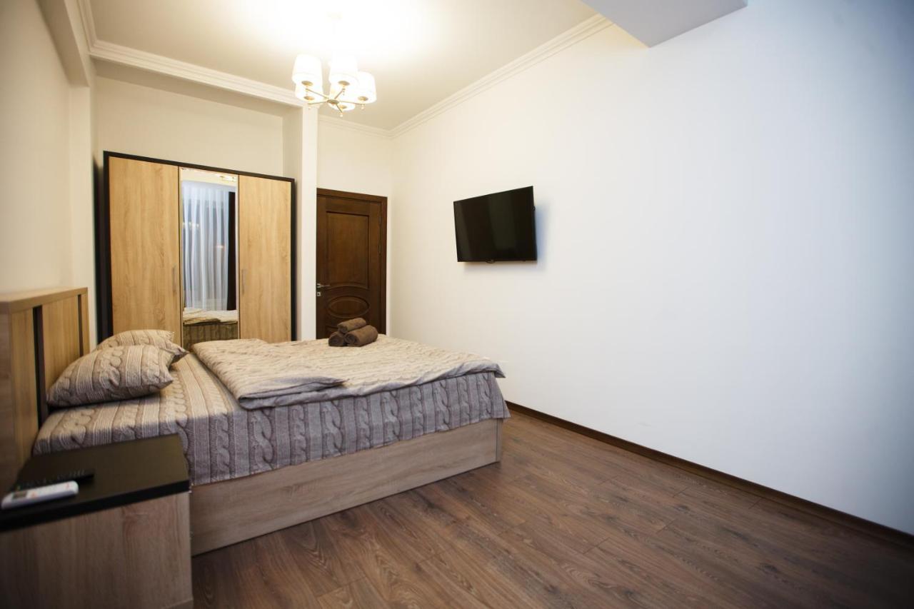 Main Street Sky House Apartments 키시나우 외부 사진