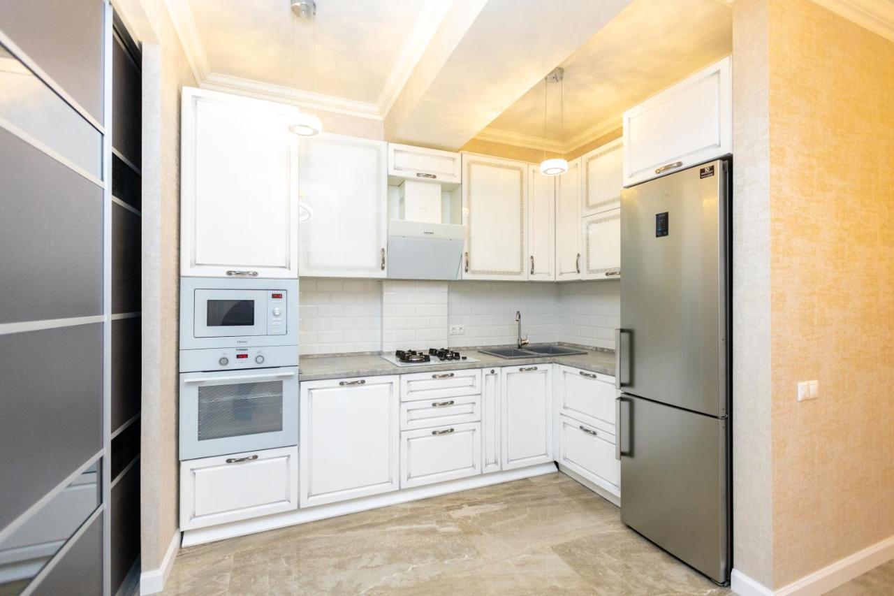 Main Street Sky House Apartments 키시나우 외부 사진