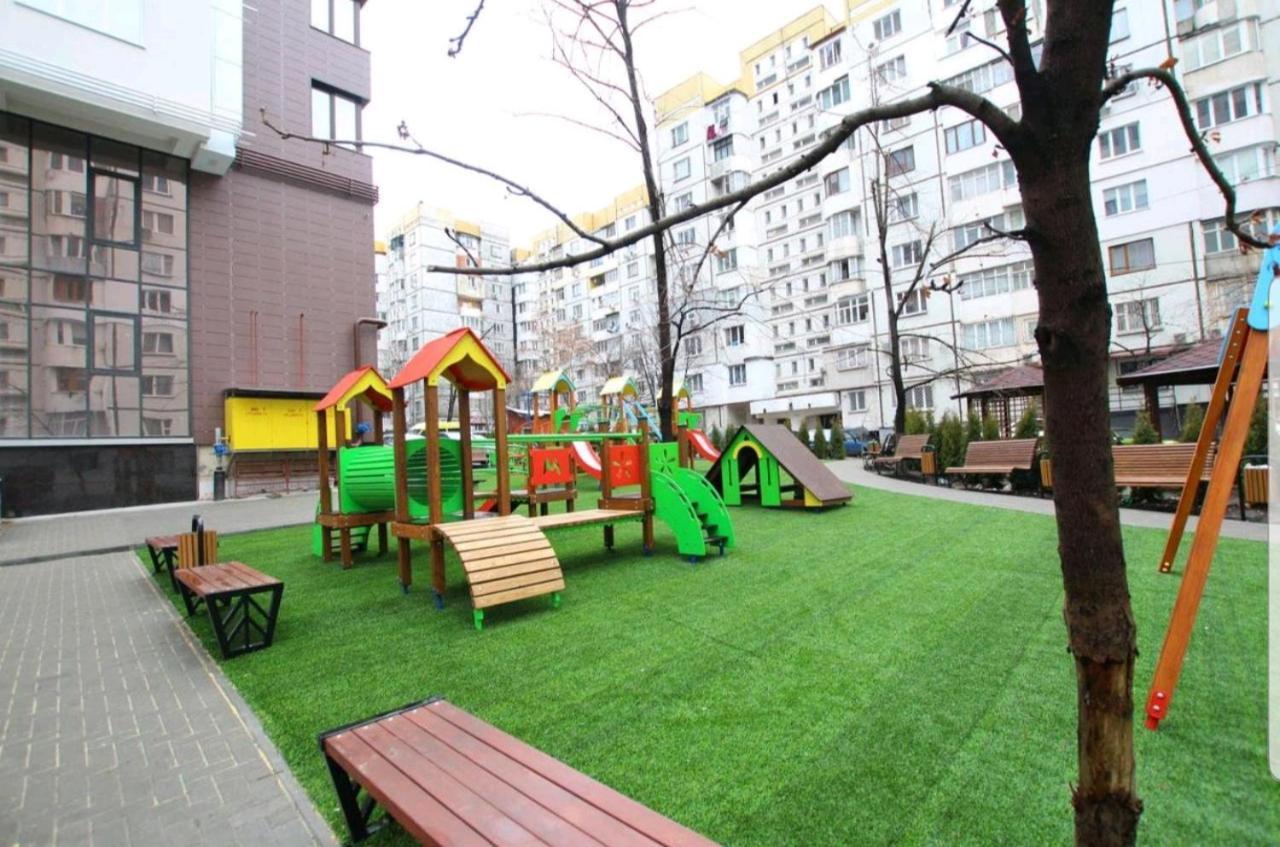 Main Street Sky House Apartments 키시나우 외부 사진